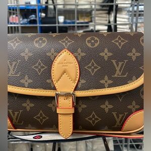 Cute fashion Monogram Brown Canvas shoulder with Tan Trim